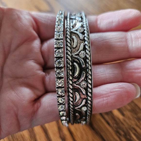 Chico's Rory Bangles - Picture 4 of 9